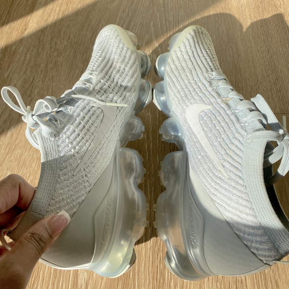 Nike runner, great condition. Sz9